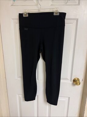 Under Armour Black Capri Leggings with High Waist